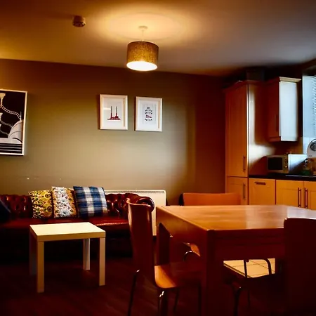 Apartamento Modern 2 Bedroom Flat Above Family Run Pub Dublín