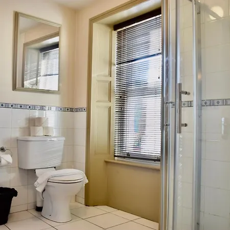 Modern 2 Bedroom Flat Above Family Run Pub Apartamento *